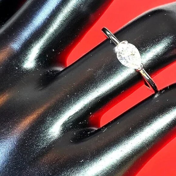 925 Sterling Silver Ring With Moissanite Gemstone Size 6.5 - Picture 5 of 6